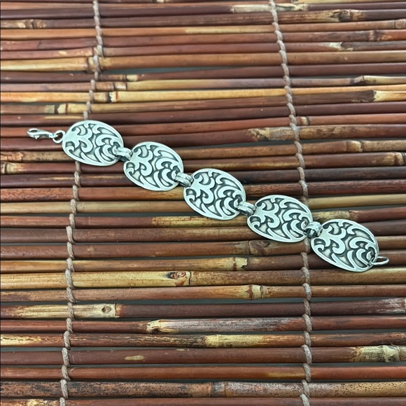 Silpada Sterling Silver Intricate Disc Bracelet Retired - Picture 3 of 5